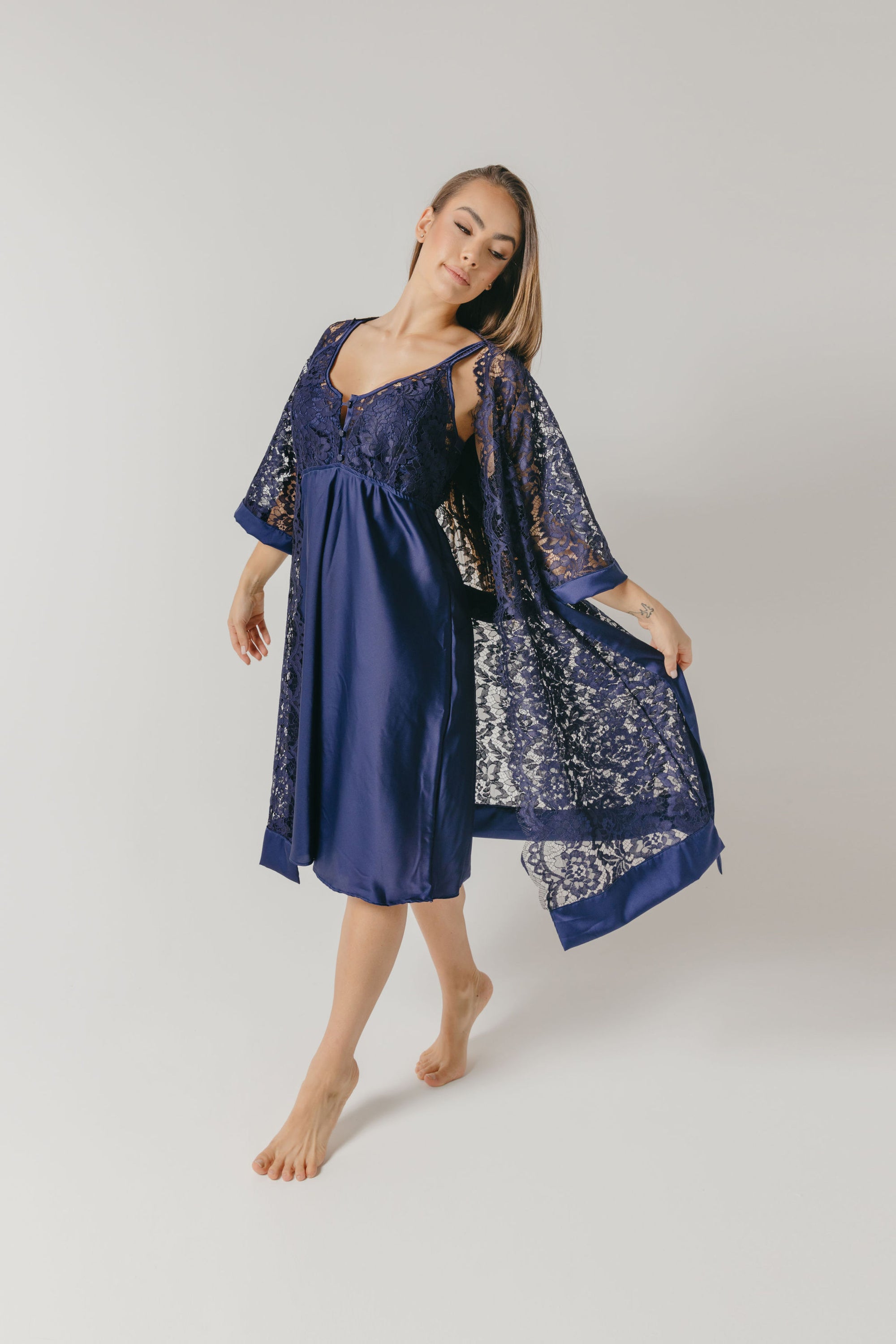 EMMA ROBE